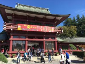 菊まつり期間中の笠間稲荷神社