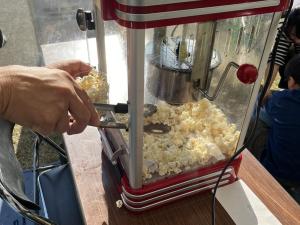 ポップコーン配布