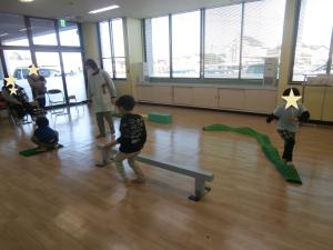 「まろん」からだであそぼう4