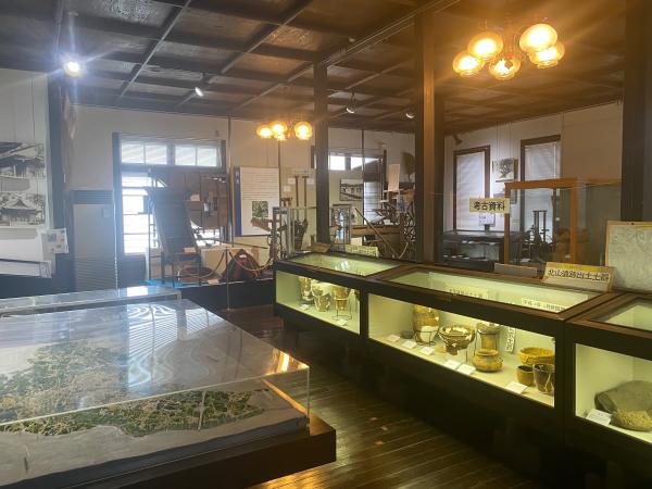 歴史民俗資料館1階