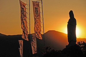 「千客万来観音様に感謝」